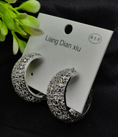 Imported Exquisite Antique-style Crescent Hoop Earrings For Girls & Women